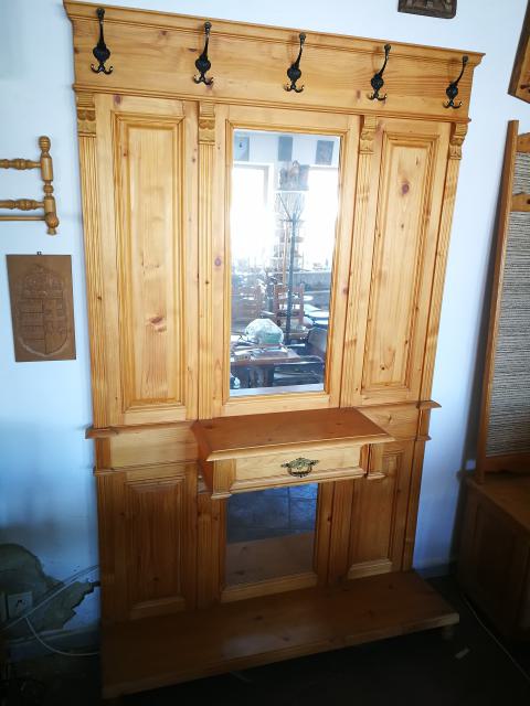 Előszobafal